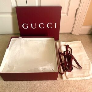 Authentic Gucci Large Burgundy Empty Gift Box w/ 2 Dust Bags, Paper 15x13x5.5”